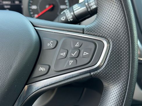 Used 2024 Chevrolet Equinox LS image 25