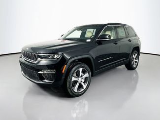 New 2025 Jeep Grand Cherokee Limited RWD video 3