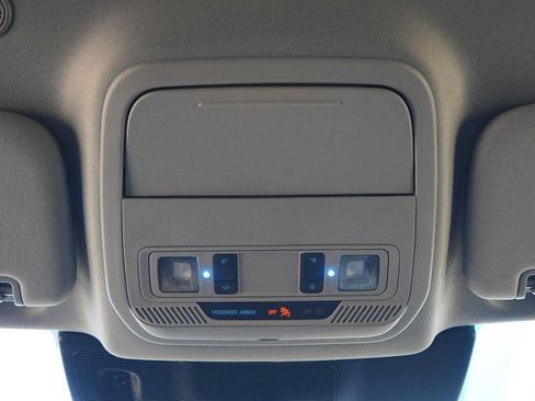 Used 2022 Ford Explorer XLT w/ Equipment Group 202A RWD image 24