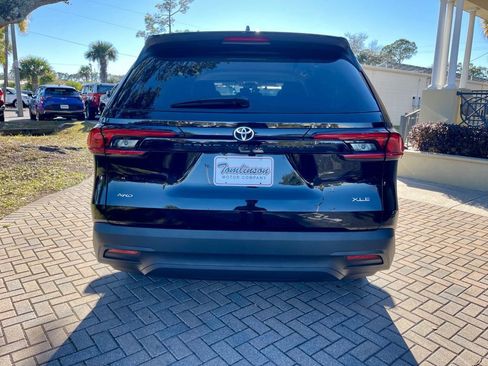 Used 2025 Toyota Grand Highlander XLE image 4