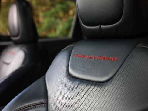 Used 2016 Jeep Cherokee Trailhawk w/ Leather Interior Group image 34