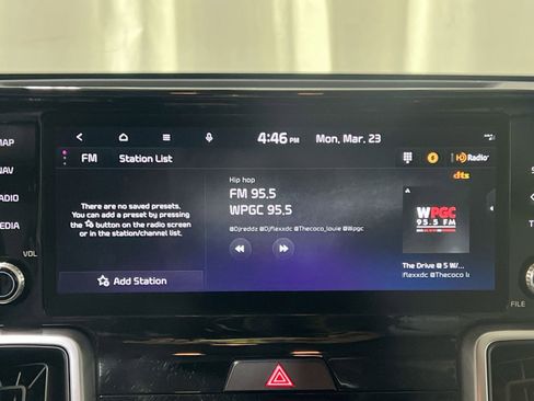 Used 2023 Kia Sorento EX AWD/4WD image 15