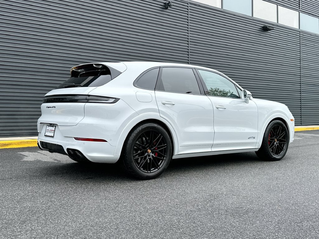 Certified 2025 Porsche Cayenne GTS AWD/4WD image 8