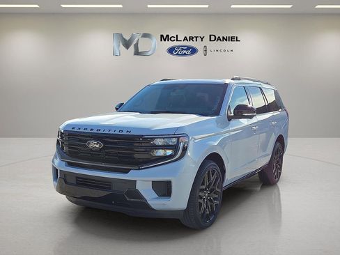 New 2026 Ford Expedition Platinum w/ Stealth Performance Package image 2