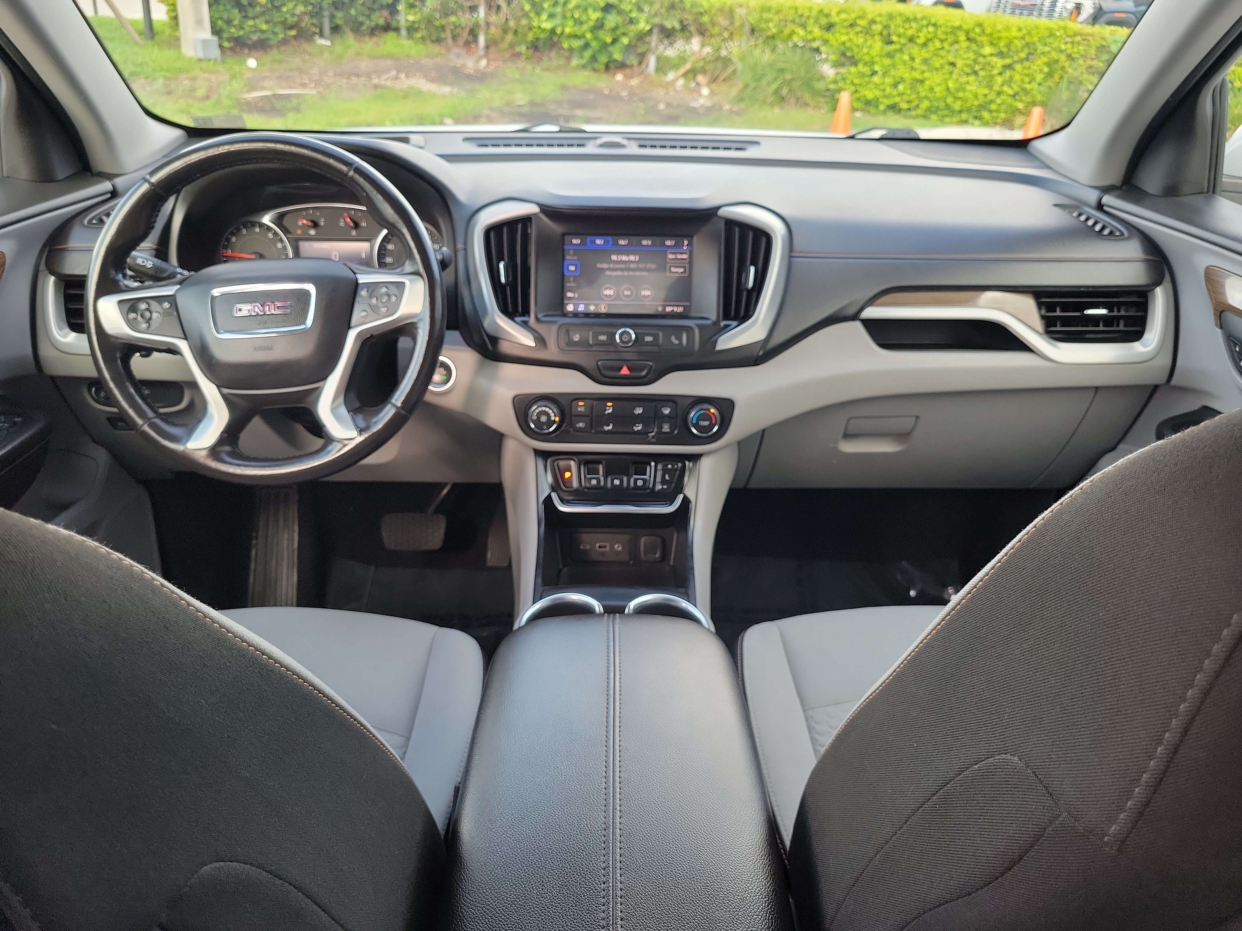 Used 2020 GMC Terrain SLE FWD image 17