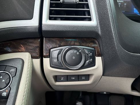 Used 2014 Ford Explorer Limited w/ Equipment Group 302A AWD/4WD image 10