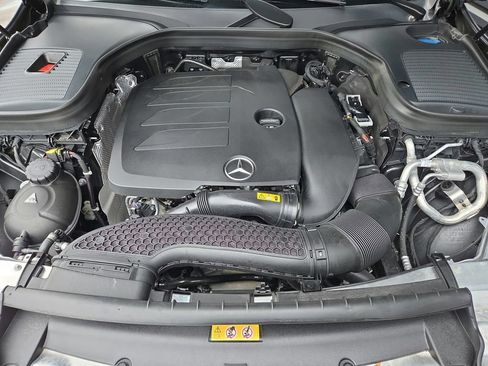 Used 2022 Mercedes-Benz GLC 300 4MATIC image 32
