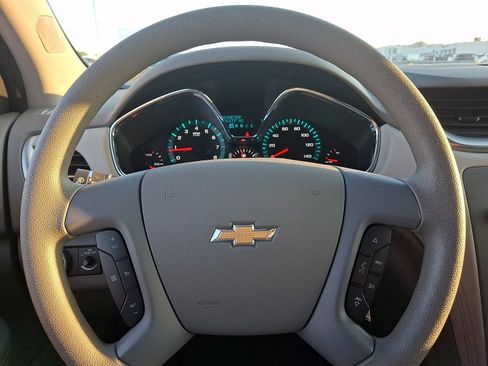 Used 2017 Chevrolet Traverse LS FWD image 19