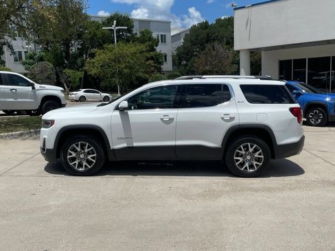Used 2023 GMC Acadia SLT AWD/4WD image 3