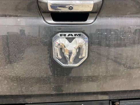 Used 2019 RAM 1500 Big Horn image 8