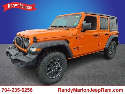 Used 2025 Jeep Wrangler Unlimited Sport AWD/4WD image 1