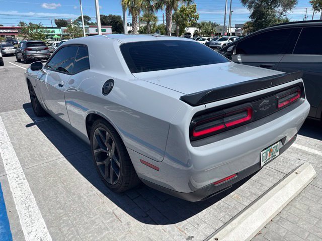 Used 2022 Dodge Challenger R/T w/ Driver Convenience Group RWD image 9