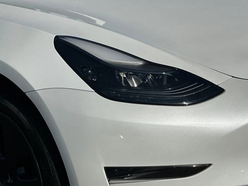 Used 2023 Tesla Model 3 Standard Range RWD image 9