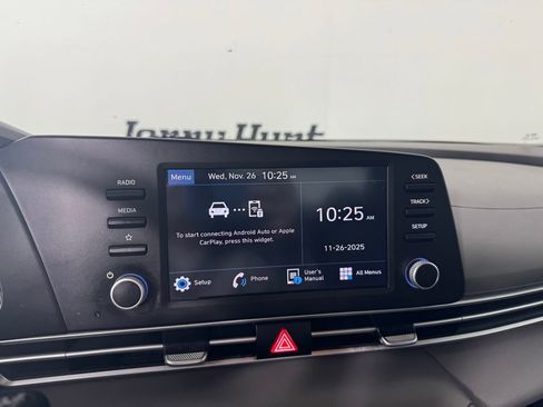 Used 2025 Hyundai Elantra SE image 13