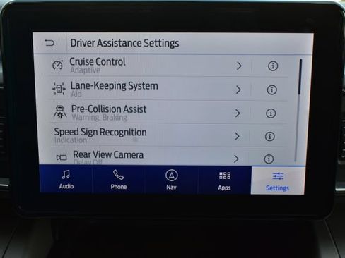 Used 2023 Ford Explorer XLT w/ Equipment Group 202A AWD/4WD image 28