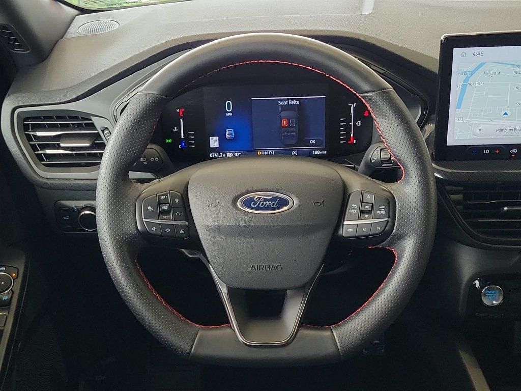 Used 2024 Ford Escape ST-Line w/ Tech Pack #1 FWD image 17