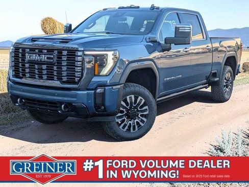 Used 2024 GMC Sierra 3500 Denali Ultimate AWD/4WD image 1