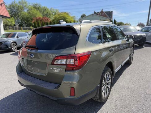 Used 2017 Subaru Outback 2.5i Touring w/ Popular Package #5A AWD/4WD image 7