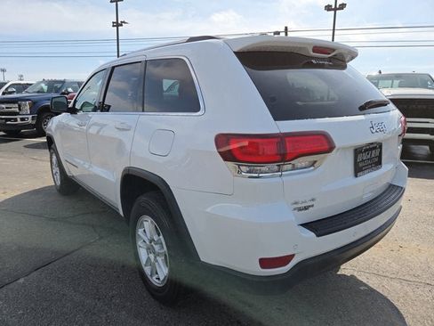 Used 2020 Jeep Grand Cherokee Laredo image 4
