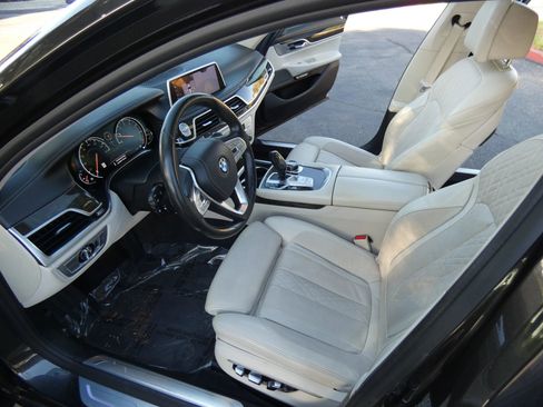 Used 2016 BMW 750i xDrive image 49