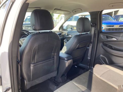 Used 2021 Buick Encore GX Select image 21