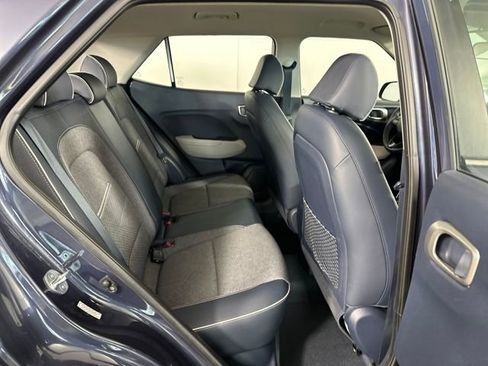 Certified 2023 Hyundai Venue Limited image 27