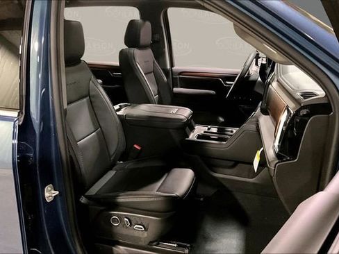 New 2026 GMC Sierra 2500 Denali w/ Denali Reserve Package image 12