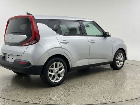 Used 2025 Kia Soul LX w/ LX Technology Package image 9