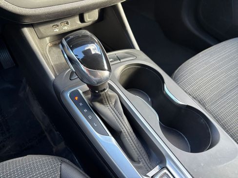 Used 2025 Buick Envista Preferred image 41