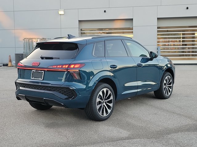 New 2026 Audi Q3 quattro 2.0T AWD/4WD image 5
