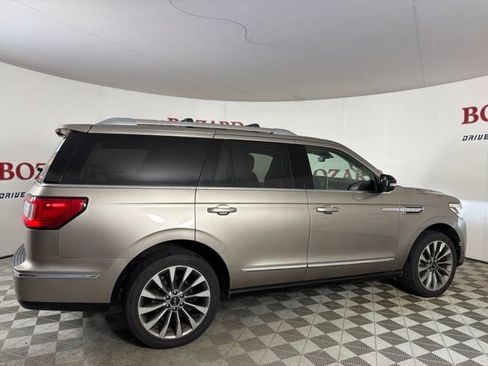 Used 2020 Lincoln Navigator Reserve w/ Luxury Package AWD/4WD image 9