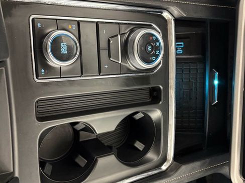 Used 2023 Ford Expedition Max XLT image 28