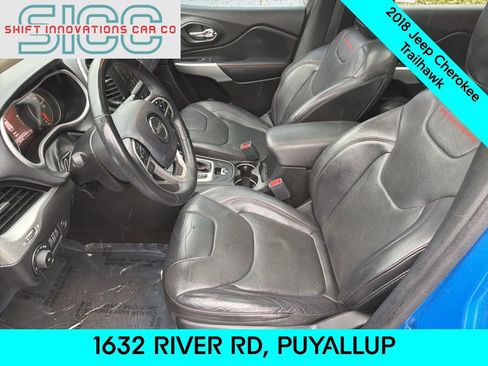 Used 2018 Jeep Cherokee Trailhawk w/ Quick Order Package 25L image 19