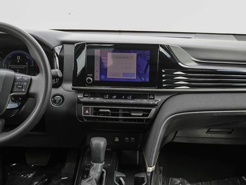 Certified 2025 Toyota Camry LE FWD image 14