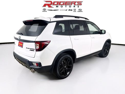 Used 2025 Honda Passport Black Edition image 8