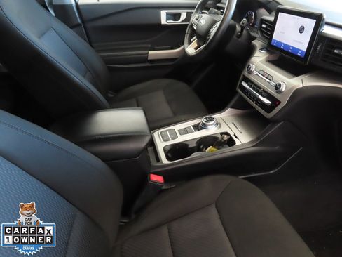 Used 2022 Ford Explorer XLT image 24