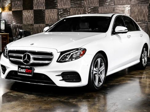 Used 2019 Mercedes-Benz E 300 4MATIC image 6