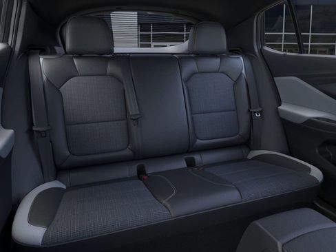 Used 2025 Buick Envista Preferred w/ Convenience I Package image 17