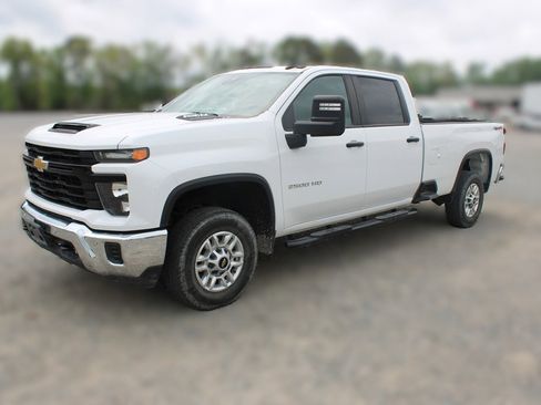 Used 2025 Chevrolet Silverado 2500 W/T w/ WT/CX Safety Package image 3
