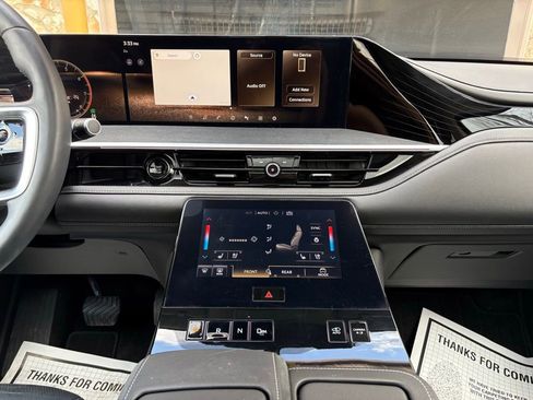 Used 2025 INFINITI QX80 Sensory image 34