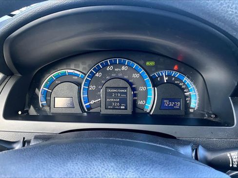 Used 2014 Toyota Camry LE image 26