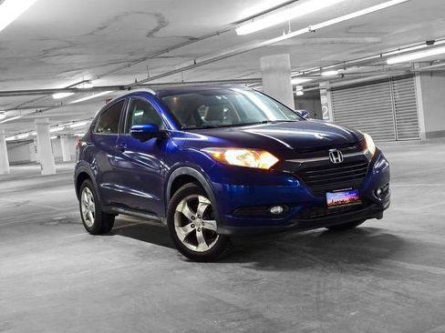 Certified 2017 Honda HR-V EX-L image 4