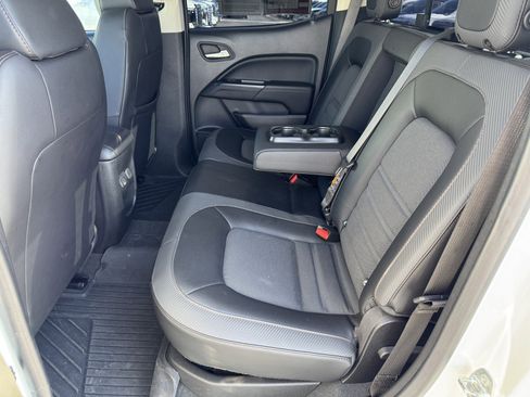 Certified 2022 GMC Canyon AT4 w/ Trailering Package image 18