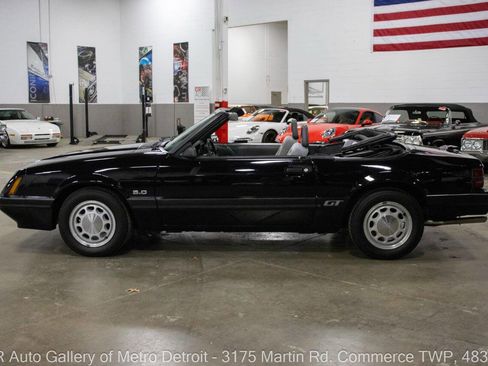 Used 1986 Ford Mustang LX image 4