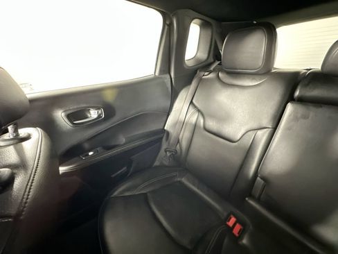 Used 2021 Jeep Compass Latitude AWD/4WD image 12