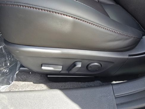 New 2026 MAZDA MAZDA3 Hatchback w/Premium Plus Pkg image 16