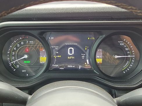 Used 2024 Jeep Wrangler Unlimited AWD/4WD image 25