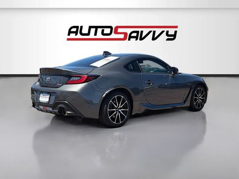 Used 2023 Toyota GR86 RWD image 7