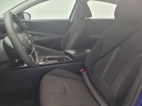 Used 2024 Hyundai Elantra SE FWD image 17