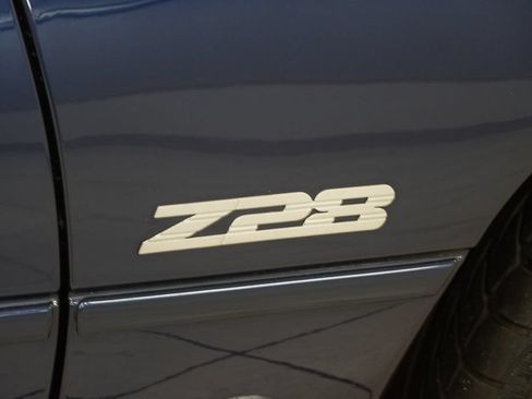 Used 2002 Chevrolet Camaro Z28 w/ Sport Appearance Pkg RWD image 23